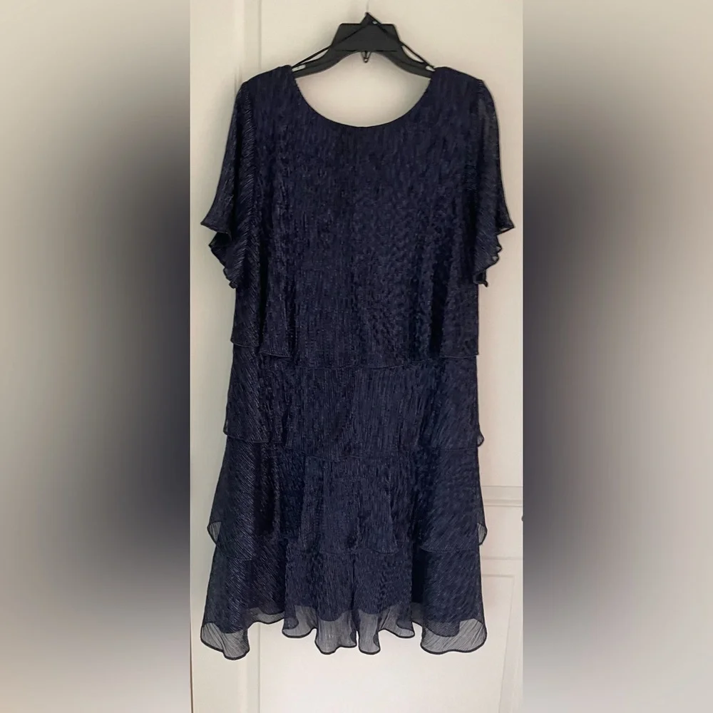 Size 16 Ignite the Evenings Shimmer tired dress. - Picture 2 of 5